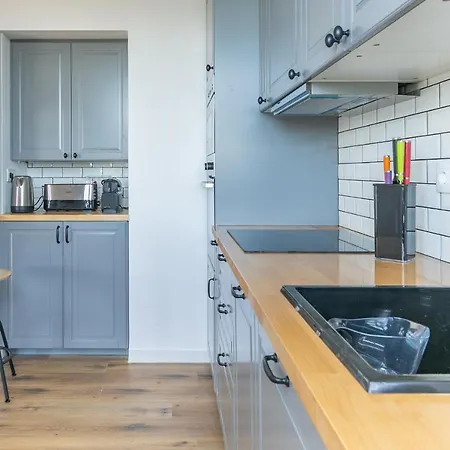 Spacious Campo D'ourique By Lisbeyond *