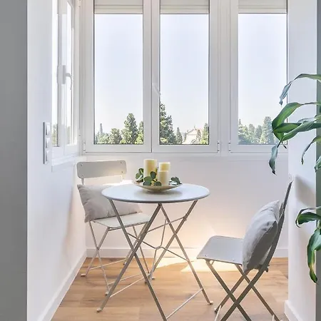 Spacious Campo D'ourique By Lisbeyond * 리스본